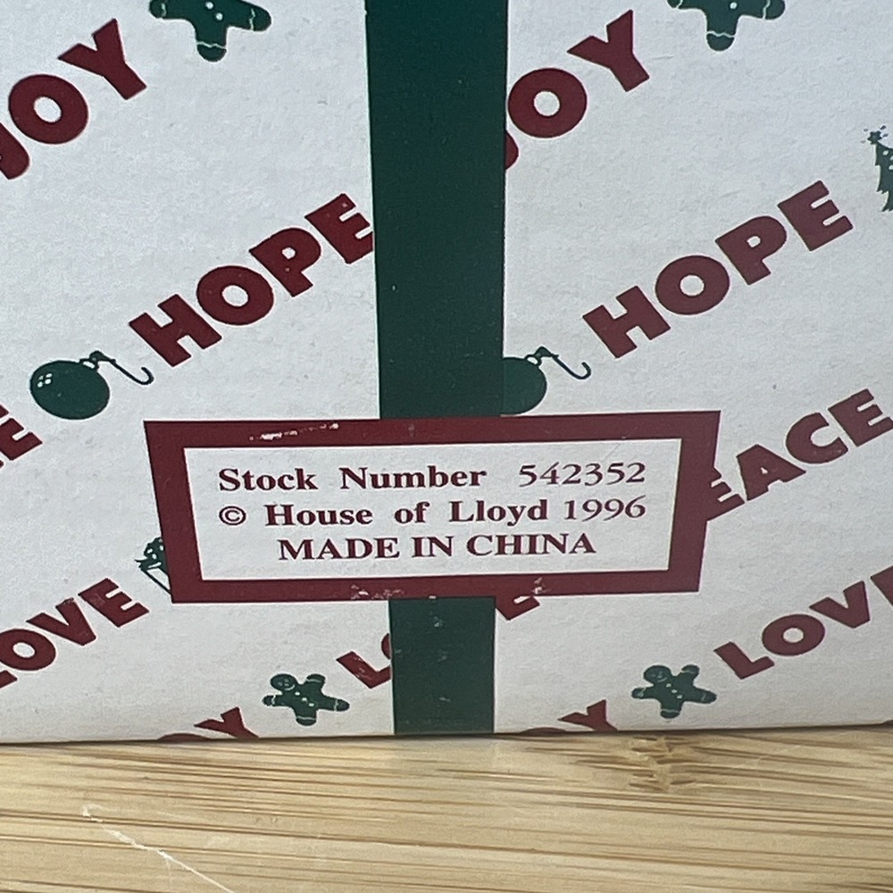 House of Lloyd Christmas Around the World Grannie Flo Bunny 1996 New In box - Picture 9 of 9